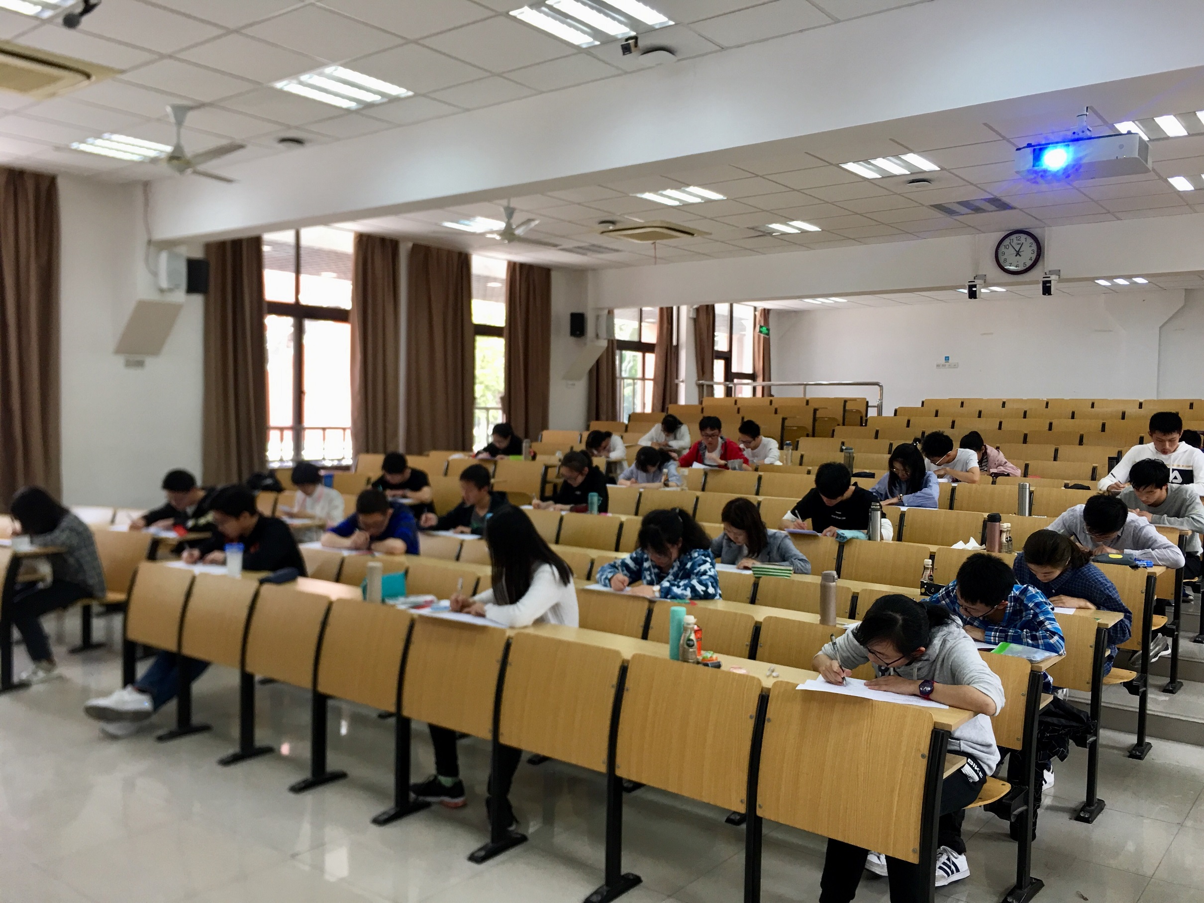 http://m.ilzvp.cn/dofiles/img/20180425121718205.jpg
